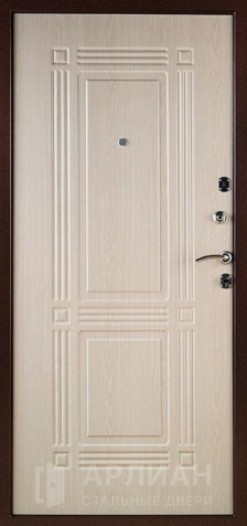 Фото №2 «Квартирная металлическая белая дверь с панорамным глазком №12»